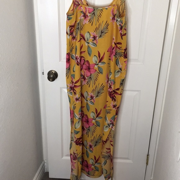 Missguided Yellow Floral Strappy Side Split Maxi - Picture 7 of 11